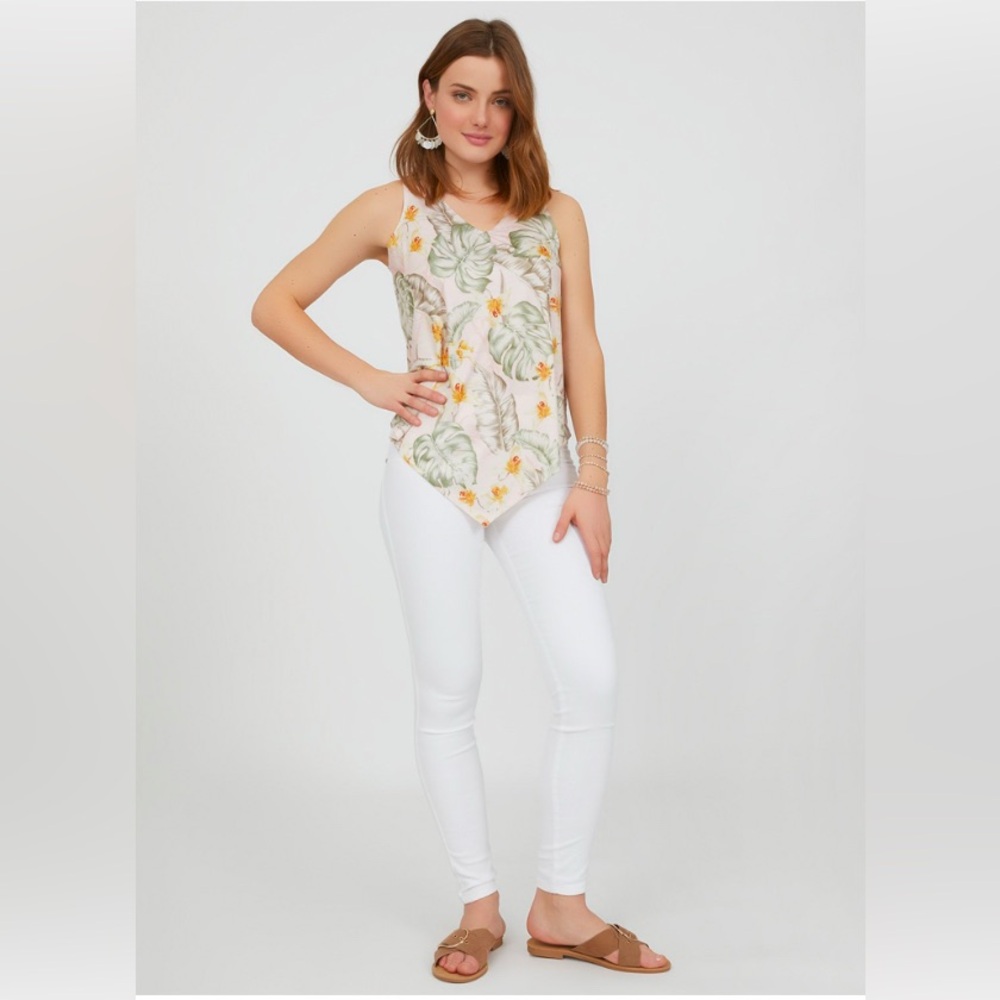 Sleeveless Palm Print Handkerchief Top
